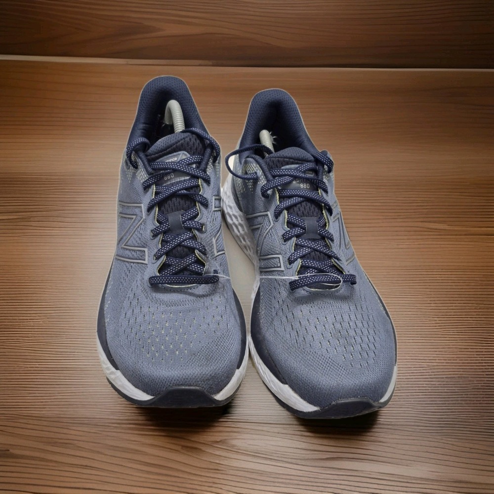 New Balance Fresh Foam M8800T11 Men's Size 13  Gray Running Shoes Sneakers